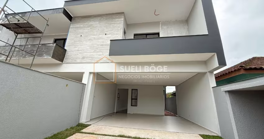 SOBRADO GEMINADO A VENDA COM 3 SUÍTES E PASSAGEM LATERAL NO BAIRRO GLÓRIA
