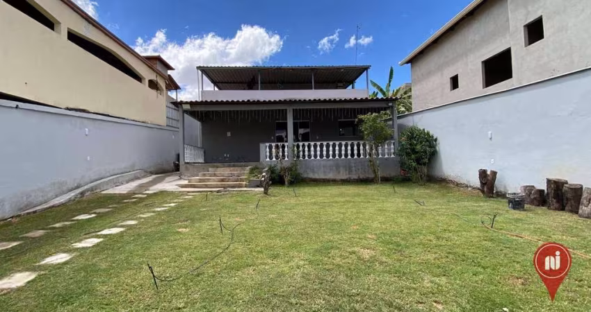 Casa com 3 dormitórios à venda, 120 m² por R$ 450.000,00 - Cruzeiro do Sul - Betim/MG