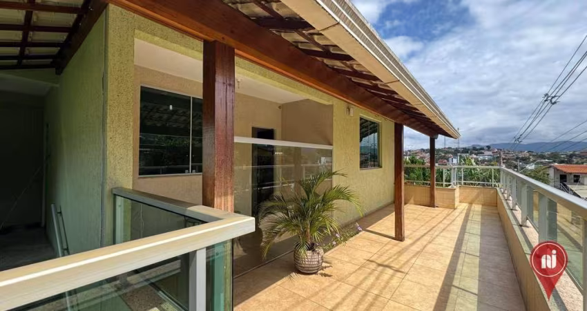 Casa com 3 dormitórios para alugar, 89 m² por R$ 3.075,52/mês - Centro - Brumadinho/MG