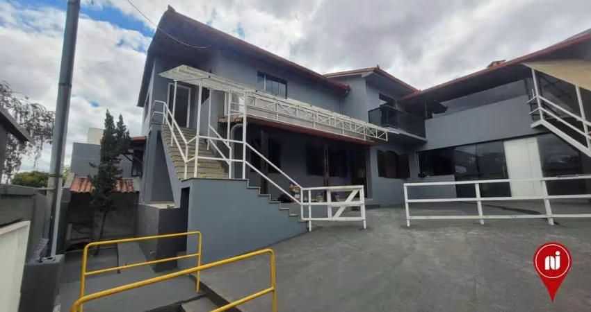 Casa com 5 dormitórios para alugar, 250 m² por r$ 6.500/mês - jota - brumadinho/mg