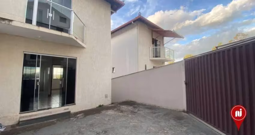 Casa com 3 dormitórios para alugar, 71 m² por R$ 1.711/mês - Residencial Masterville - Sarzedo/Minas Gerais