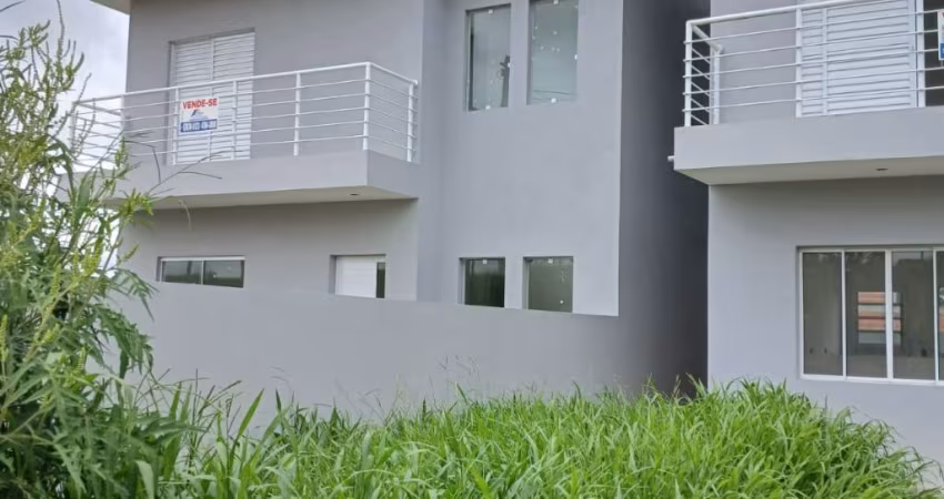 Casa nova para vender .