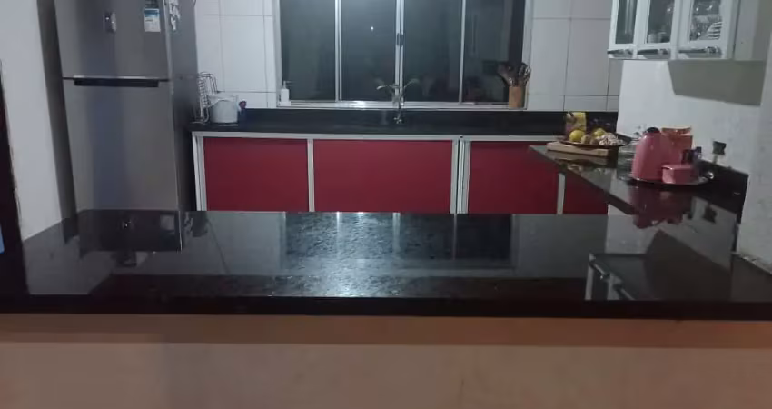 Casa com 3 quartos à venda no Centro, São Roque 