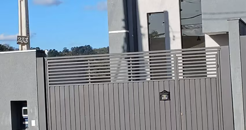 Casa com 3 quartos para alugar na Vila Mike, São Roque 