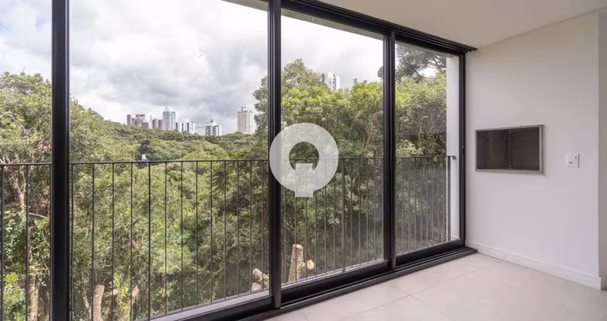 Cobertura Espaçosa com Vista Panorâmica no Mossunguê