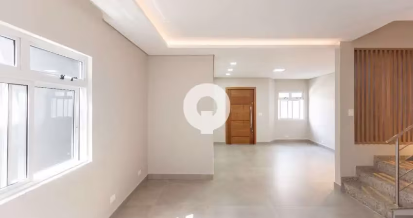 Sobrado triplex revitalizado à venda no cabral - 3 quartos, com possibilidade de 4