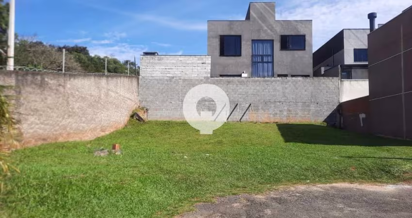 Terreno com 230m² em Condomínio Fechado - Um cantinho especial esperando por você!