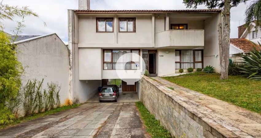 Casa com quintal maravilhoso no São Lourenço