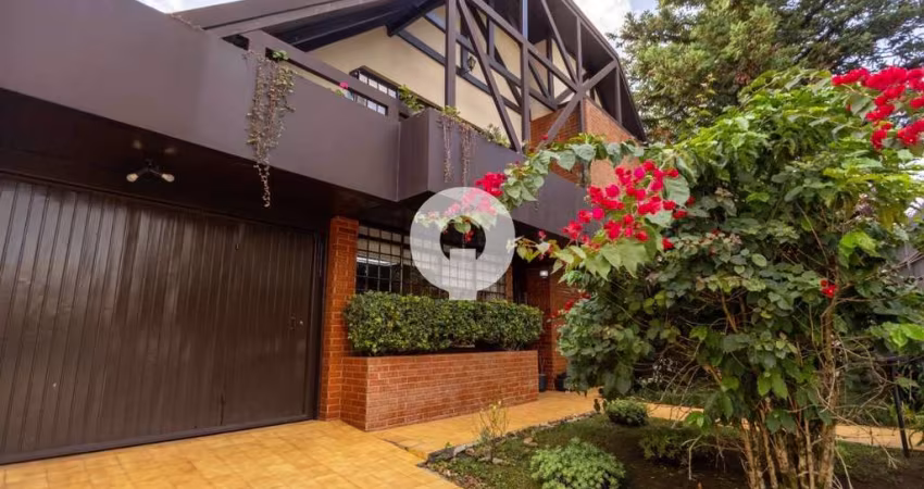 Ótima casa no Bom Retiro com 295 m² - Versatilidade e Localização