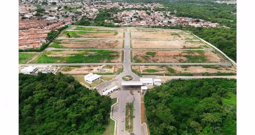 Terreno em condomínio fechado à venda na Avenida Portugal, Santa Rosa, Cuiabá