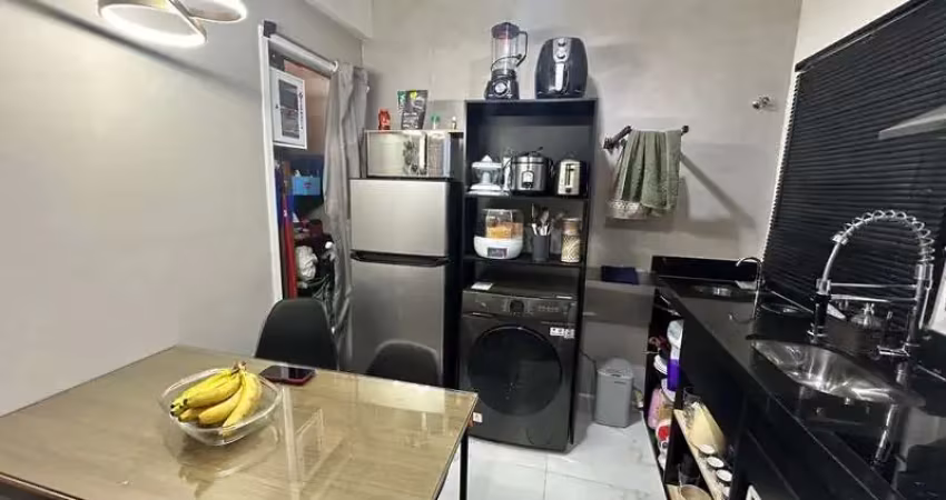 Apartamento à venda mobiliado de dois quartos no centro de juiz de fora