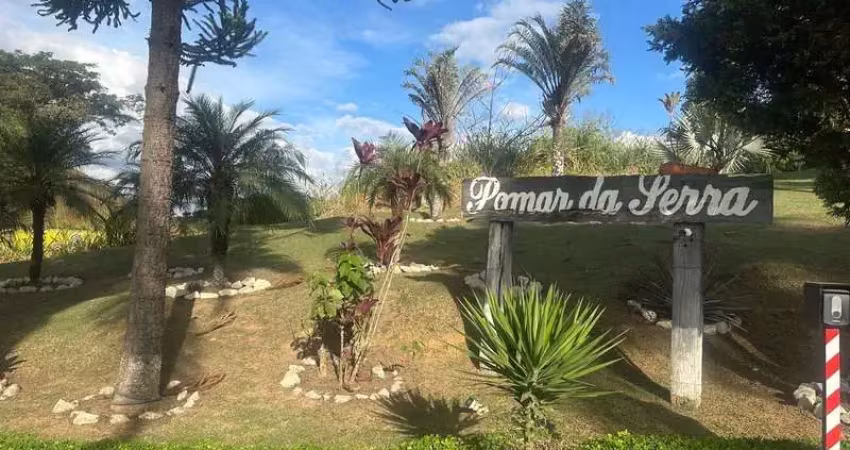 Lote de 1157 metros em condomínio fechado a venda por 165.000,00