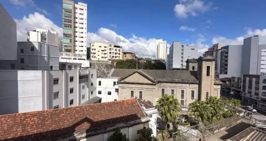 Apartamento de 2 quartos com vaga e elevador no são mateus à venda por 340.000,00
