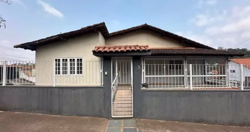 Casa duplex em terreno de esquina com 6 quartos no jardim da serra a venda por 890.000,00
