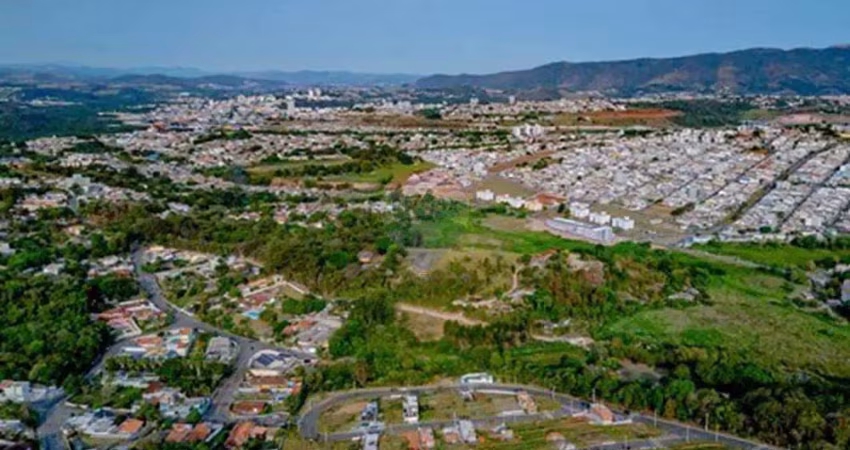 Terreno dos sonhos com obras iniciadas e materiais para construção: vale das flores, atibaia, sp