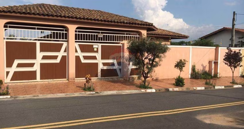Casa Térrea com 4 Quartos, Aquecimento Solar Boiler e Lazer Completo no Vale das Flores – Atibaia