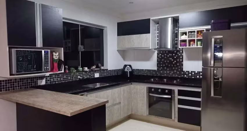 Casa com 2 quartos à venda no Parque Novo Mundo, Americana 