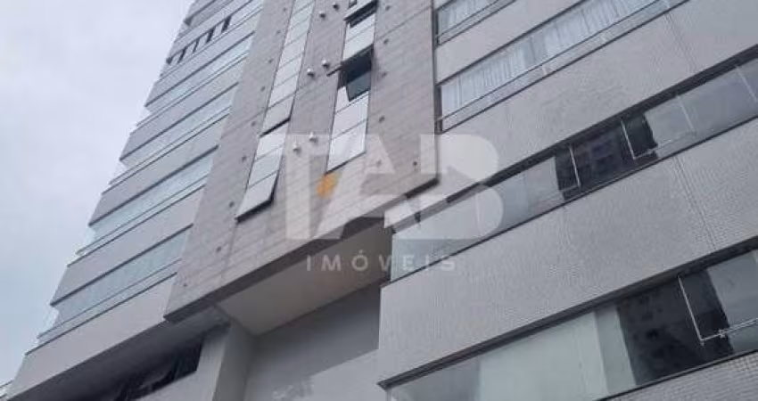 Apartamento no Ed. Farol Ponta do Mel