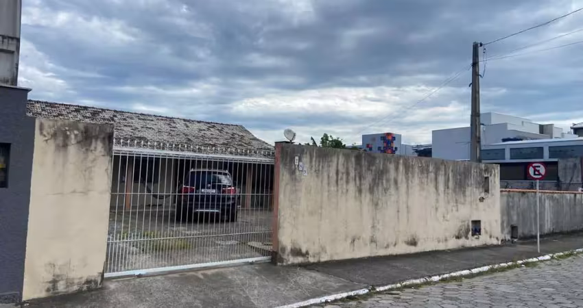 Casa com 2 quartos à venda na Rua Lauro Consoni, 289, Centro, Navegantes
