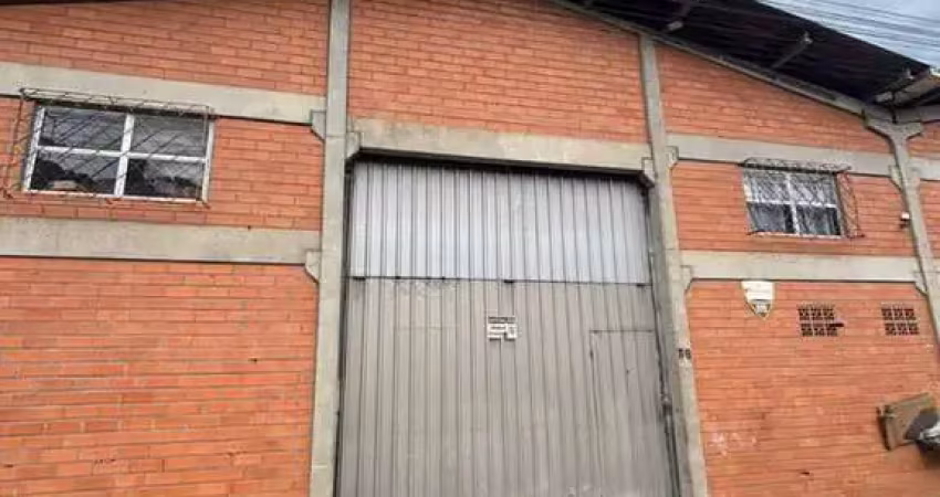 Casa comercial para alugar na Rua Pedra Vermelha, 62, Tabuleiro, Camboriú