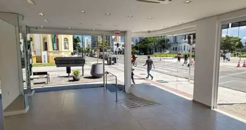 Sala comercial com 50m² de esquina para locação | centro, itajaí