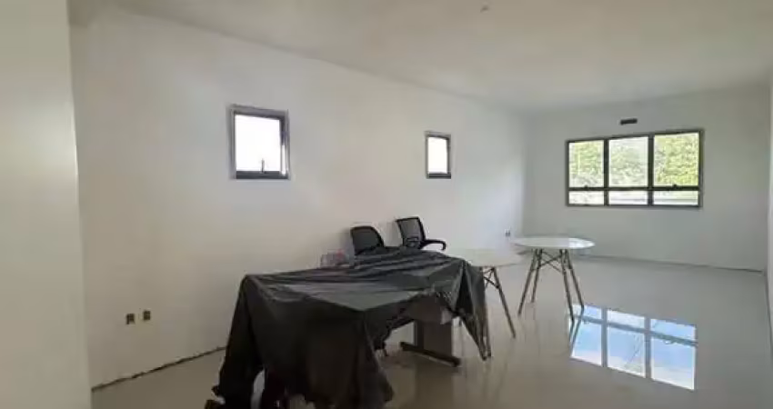 Casa comercial com 3 salas para alugar na Avenida Vereador Abrahão João Francisco, 2600, Dom Bosco, Itajaí