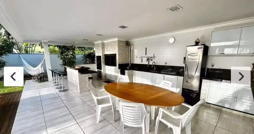 Casa com 4 quartos à venda na Avenida das Arapongas, 1265, Ariribá, Balneário Camboriú