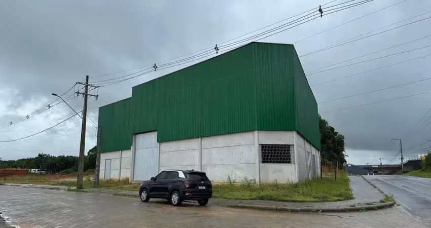 Galpão bem localizado na rodovia antonio heil para locação