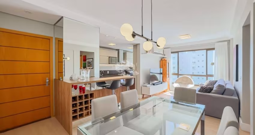 Apartamento com 3 quartos à venda em Porto Alegre