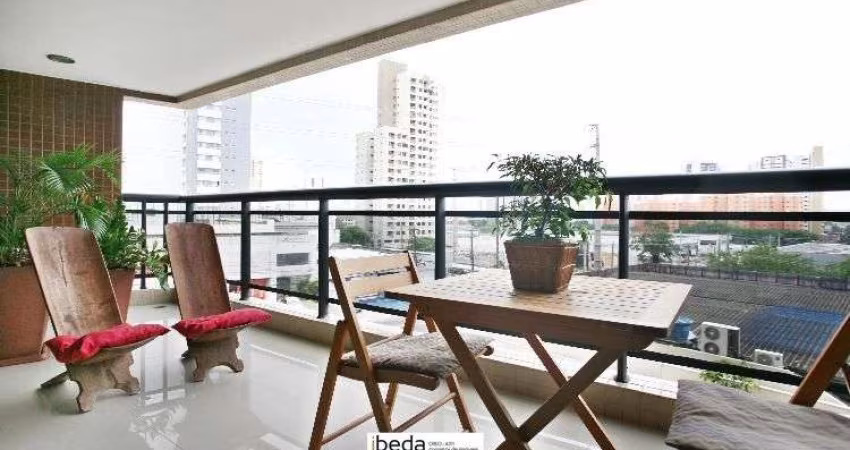 Apartamento com 3 quartos à venda em Natal