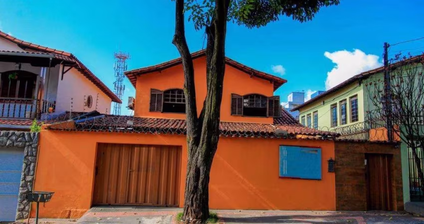 Casa com 6 quartos à venda em Belo Horizonte