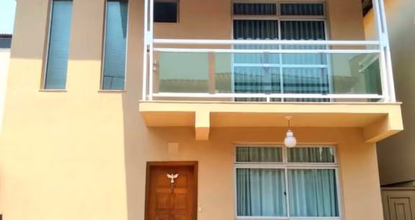 Casa com 3 quartos à venda em Contagem