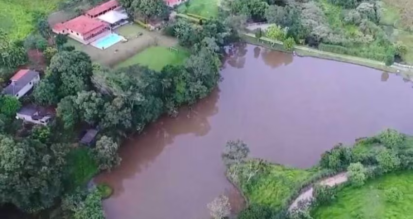 Fazenda / Sítios / Chácaras com 3 quartos à venda em Mateus Leme