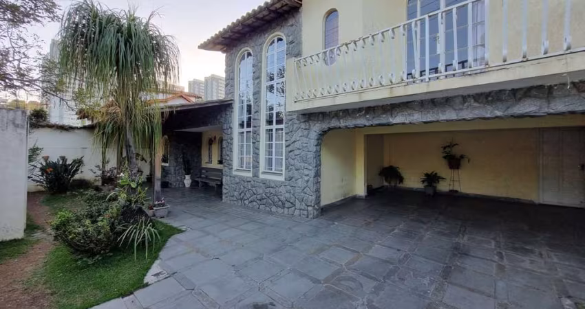 Casa com 4 quartos à venda em Contagem