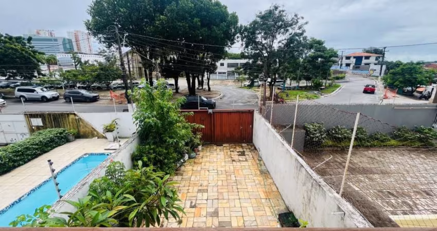 Casa com 3 quartos à venda em Maceió