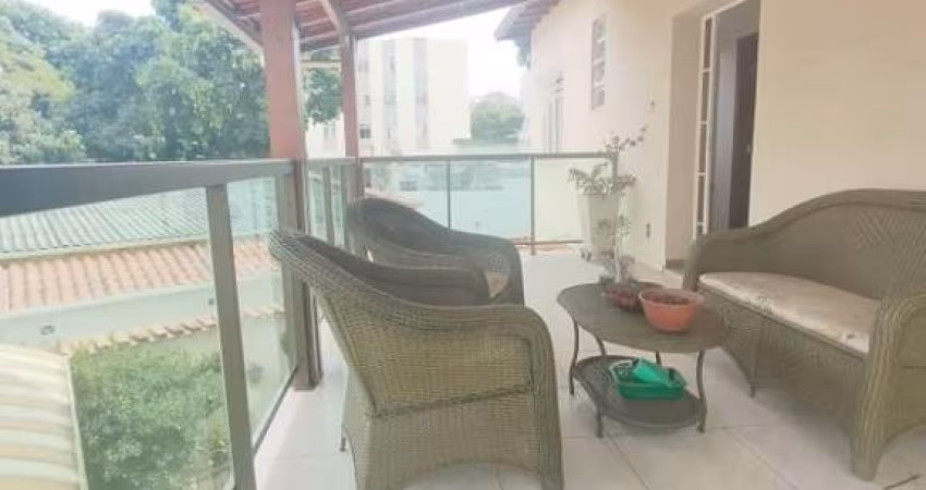 Casa com 4 quartos para alugar em Belo Horizonte