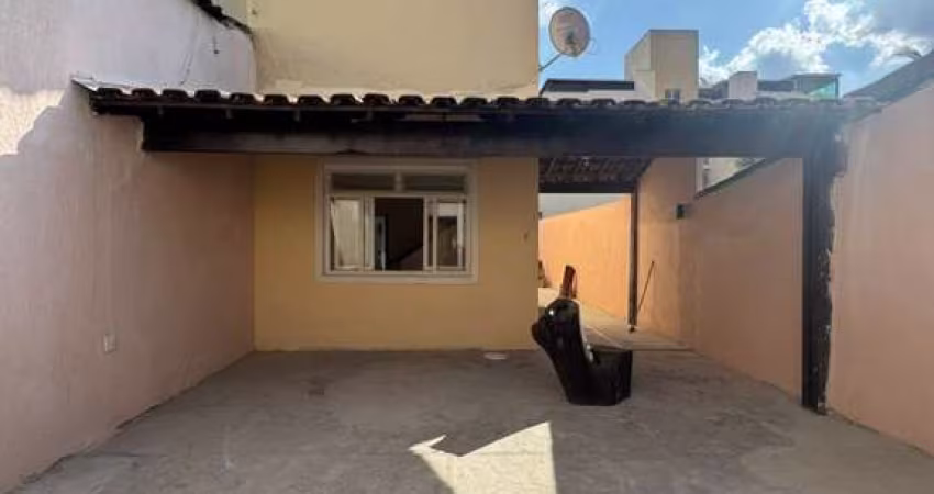 Casa Geminada com 2 quartos para alugar em Belo Horizonte