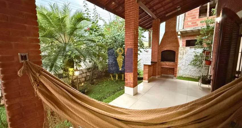 Casa com matrícula à venda no Perequê Mirim em Ubatuba/SP.