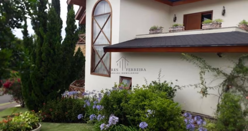 Casa condomínio Vl Paradiso 4 suítes, master com hidro, com piscina, vista para por do sol, espaço gourmet, churrasqueira, cozinha com planejados