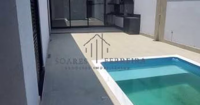 LINDA CASA TÉRREA COM 03 SUITES, ESCRITORIO E PISCINA EM CONDOMINIO FECHADO - PARK GRAN RESERVE