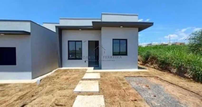 Casa à venda em Indaiatuba-SP, no Jardim das Araras! 2 quartos, 1 suíte, 1 sala, 1 banheiro, 2 vagas de garagem.