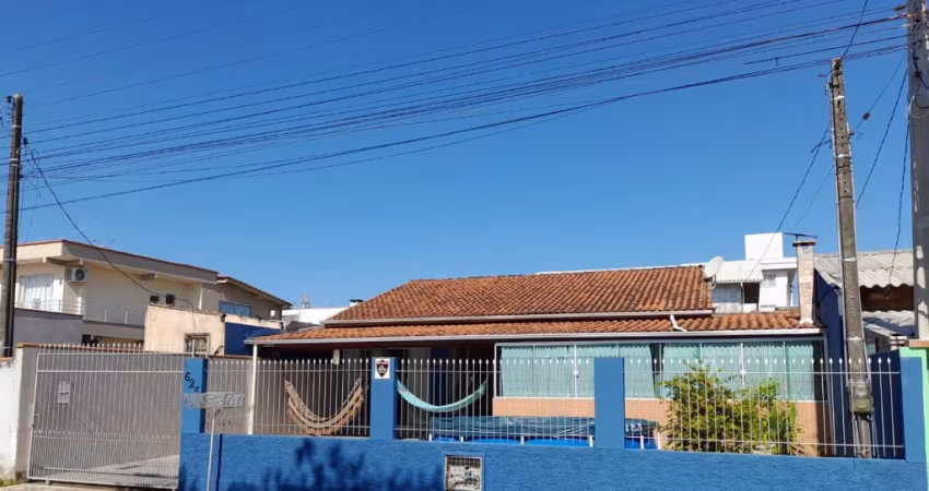 Belissima Casa em Armação.