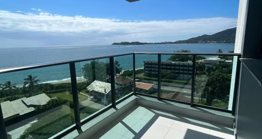 Apto de Frente para o Mar no Lunico Home club, Na Praia de Armação.