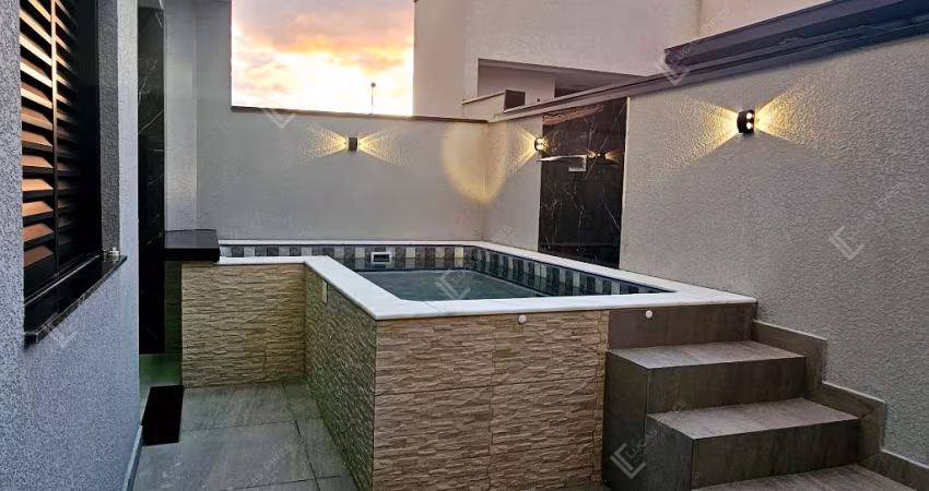 Casa linda com piscina e 03 dormitórios no Condomínio Horto Florestal Villagio
