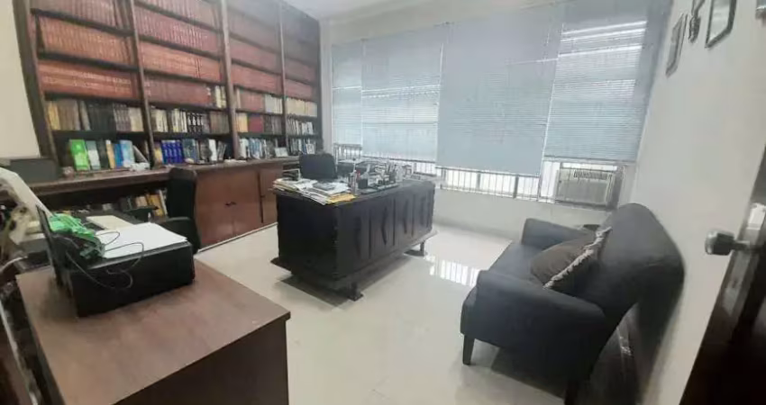 Sala comercial para venda tem 65 metros quadrados com 2 salas e recepção no centro - santos - sp