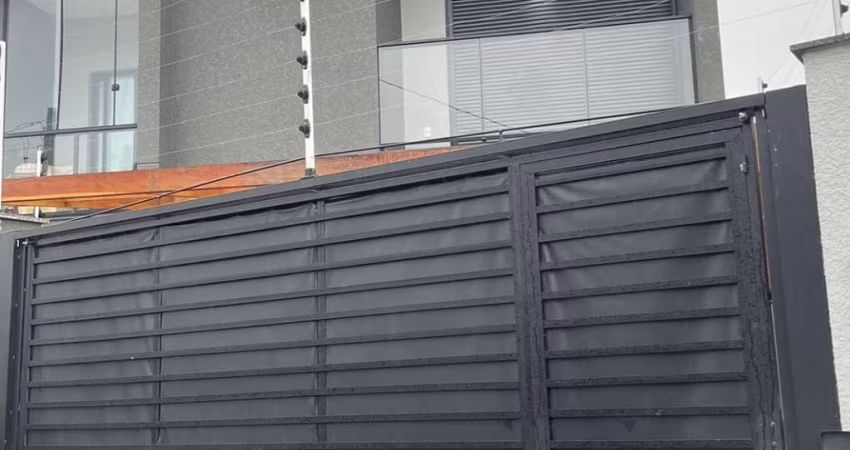SOBRADO COM 3 DORMITORIOS NO RIO PEQUENO