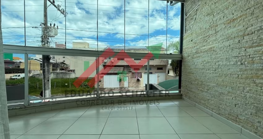 EXECELENTE SOBRADO MOBILIADO NO CENTRO DE CAMBORIU!!