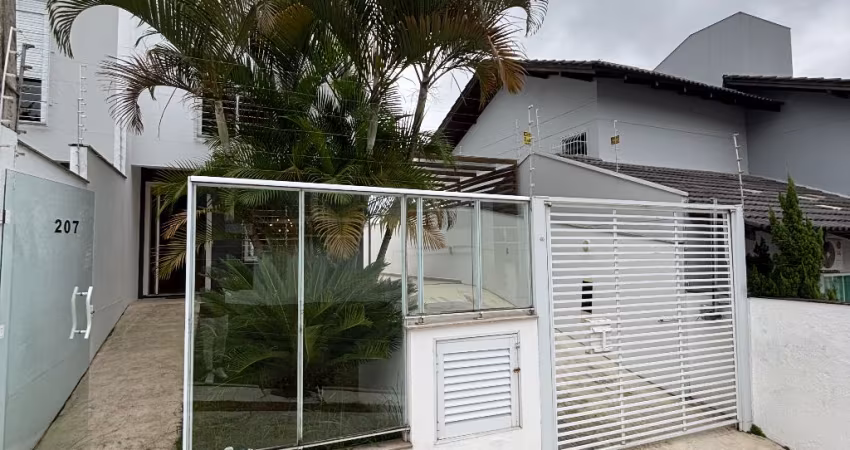 LINDO TRIPLEX MOBILIADO , 3  SUITES EM BALNEÁRIO CAMBORIU