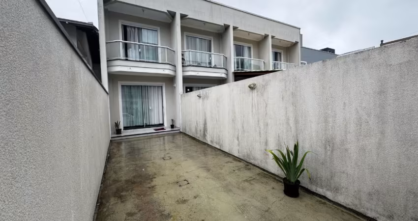 SOBRADO EM CAMBORIU PROXIMO A BALNEARIO CAMBORU A 7 MINUTOS DA PRAIA CENTRAL!