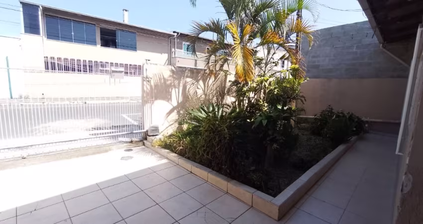 Linda Casa em Balneário Camboriú, há 2km da praia